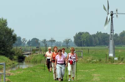 Nordic walking over de Voddijk - foto GDP